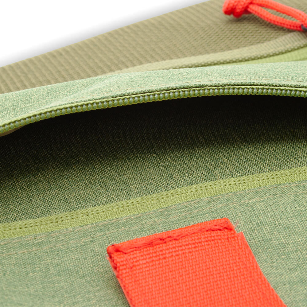 Toiletry bag detail photo zipper