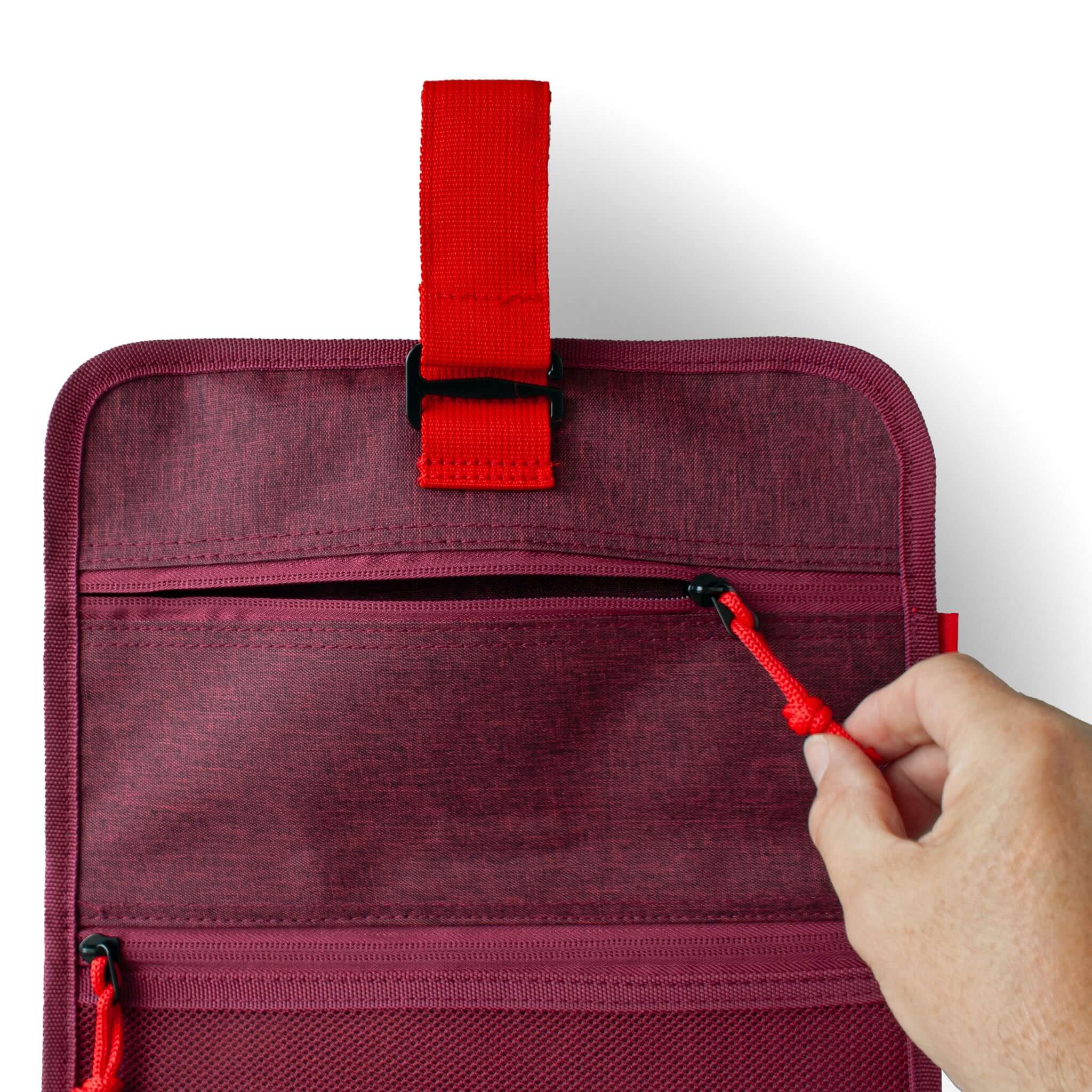 Hanging toiletry bag Washroll red zipper – 92ND.SUPPLY